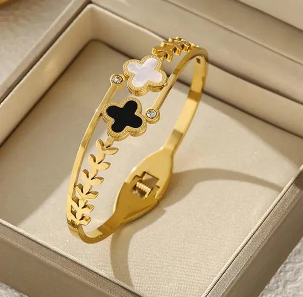 Gold_Stainless_Steel_Clover_Openable_Kada_Bracelet_For_Women