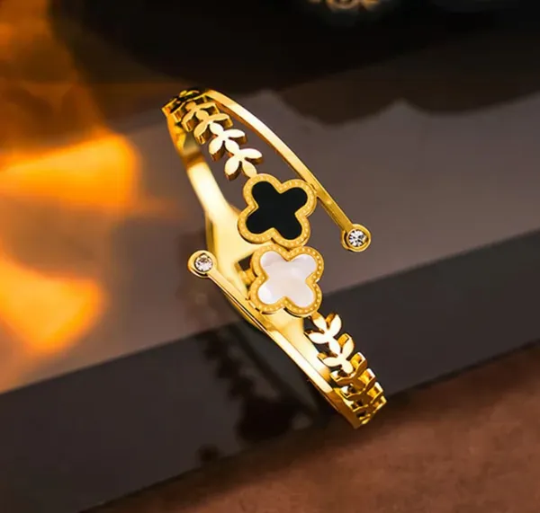 Gold_Stainless_Steel_Clover_Openable_Kada_Bracelet_For_Women