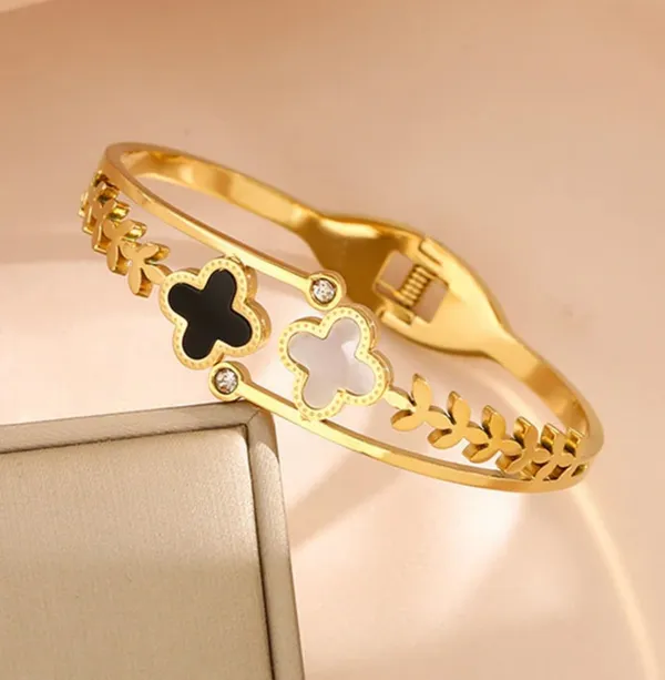 Gold_Stainless_Steel_Clover_Openable_Kada_Bracelet_For_Women