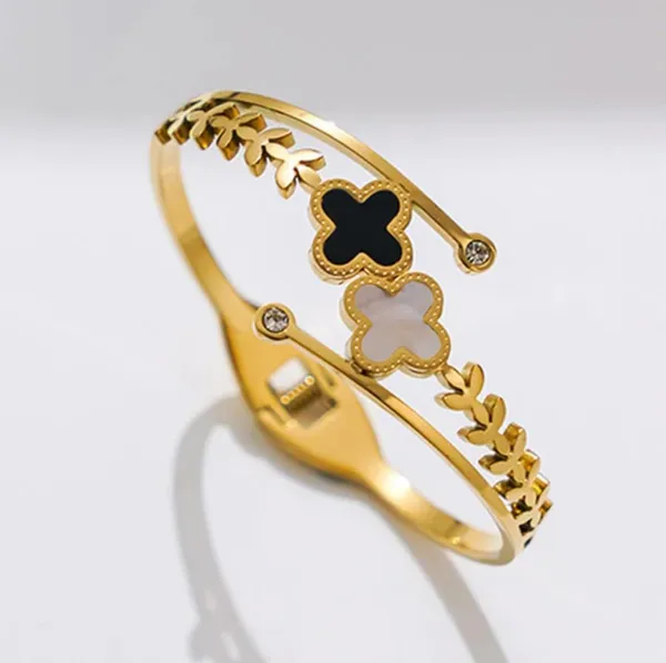 Gold_Stainless_Steel_Clover_Openable_Kada_Bracelet_For_Women