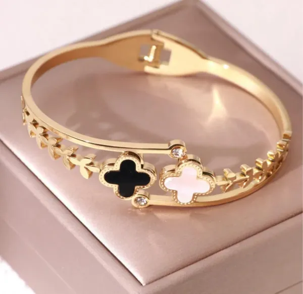 Gold_Stainless_Steel_Clover_Openable_Kada_Bracelet_For_Women