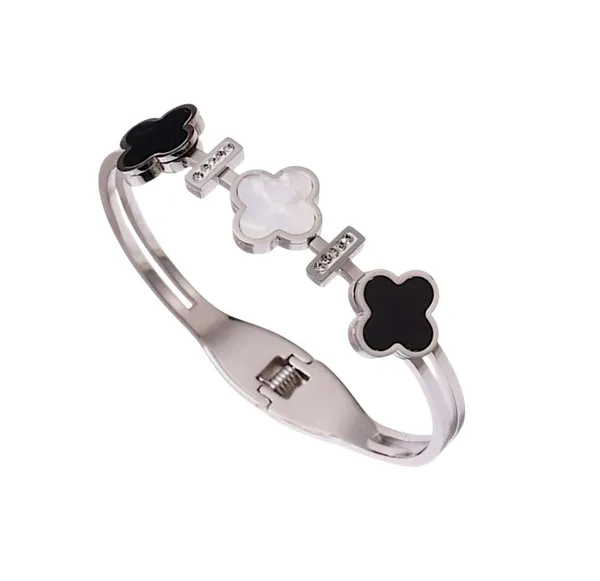 Gold_Stainless_Steel_Clover_Openable_Kada_Bracelet_For_Women