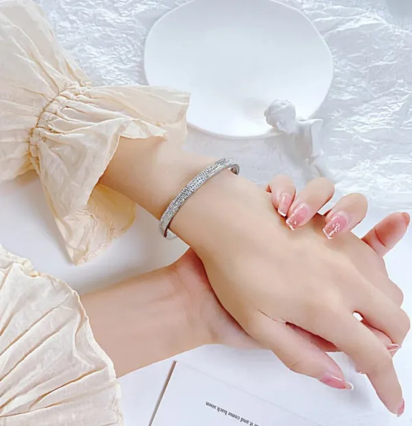 Gold_Stainless_Steel_Crystal_Openable_Cuff_Bracelet_For_Women