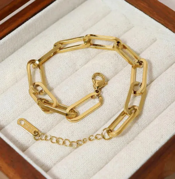 Gold_Stainless_Steel_Openable_Interlocked_Cuff_Bracelet_For_Women