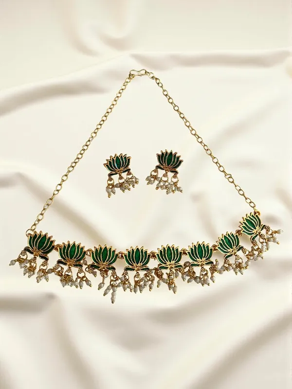Gold_Brass_Enamel_Lotus_Temple_Choker_Necklace_Set_For_Women