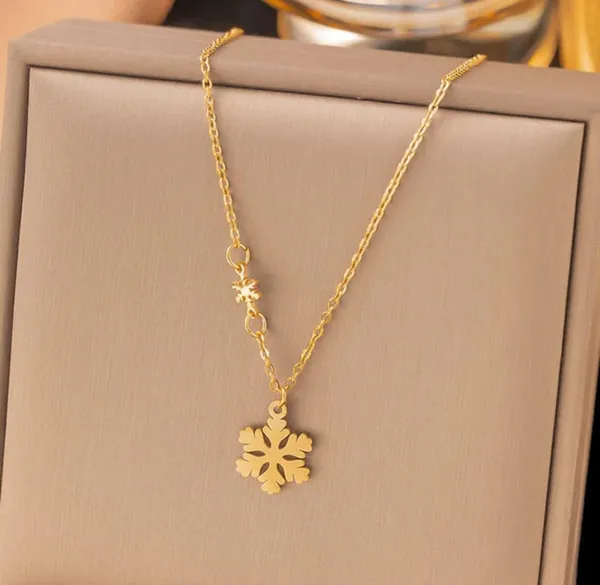 Gold_Stainless_Steel_AntiTarnish_Pendant_Necklace_For_Women