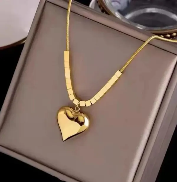 Gold_Stainless_Steel_AntiTarnish_Pendant_Necklace_Chain_For_Women