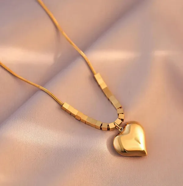 Gold_Stainless_Steel_AntiTarnish_Pendant_Necklace_Chain_For_Women