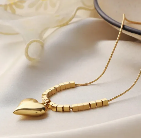 Gold_Stainless_Steel_AntiTarnish_Pendant_Necklace_Chain_For_Women