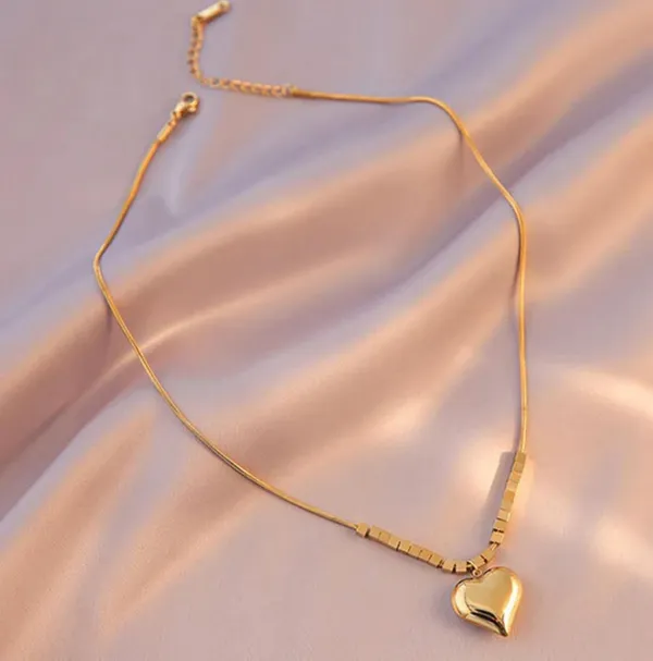 Gold_Stainless_Steel_AntiTarnish_Pendant_Necklace_Chain_For_Women