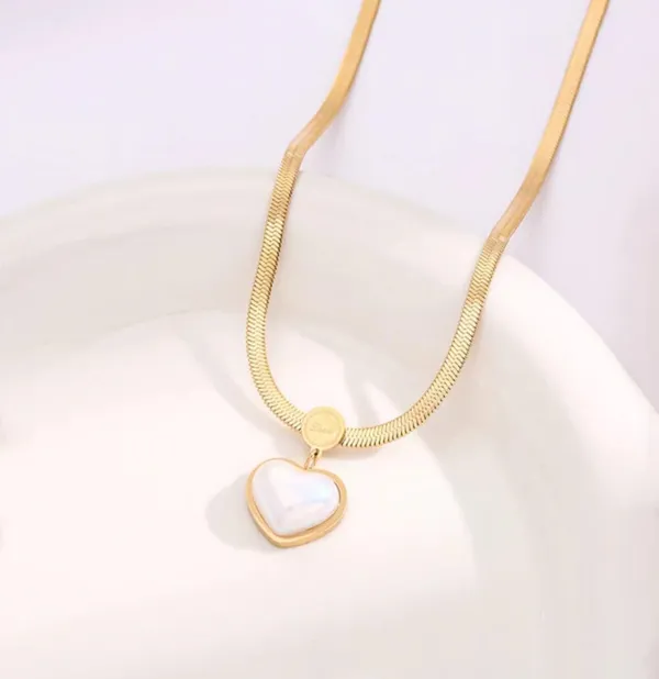 Gold_Stainless_Steel_AntiTarnish_Pendant_Necklace_For_Women
