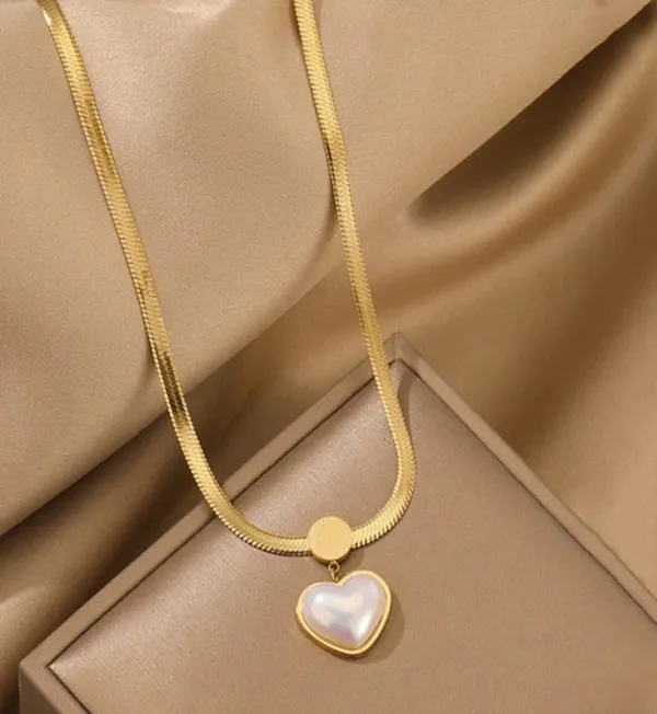 Gold_Stainless_Steel_AntiTarnish_Pendant_Necklace_For_Women