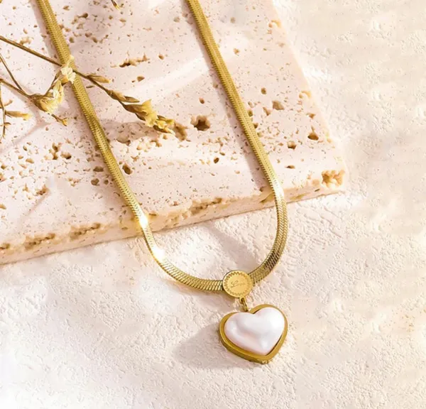 Gold_Stainless_Steel_AntiTarnish_Pendant_Necklace_For_Women