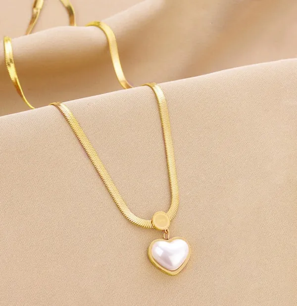 Gold_Stainless_Steel_AntiTarnish_Pendant_Necklace_For_Women
