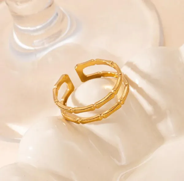 Gold_Stainless_Steel_AntiTarnish_Bamboo_Design_Bracelet_For_Women