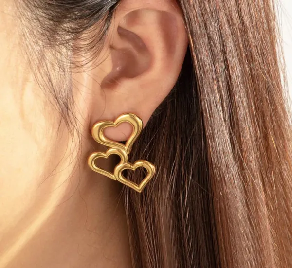 Gold_Stainless_Steel_AntiTarnish_Heart_Stud_Earrings_For_Women