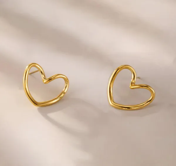Gold_Stainless_Steel_AntiTarnish_Minimal_Heart_Stud_Earrings_For_Women