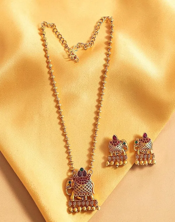 Gold_Brass_Matte_Antique_Temple_Pendant_Necklace_Set_For_Women