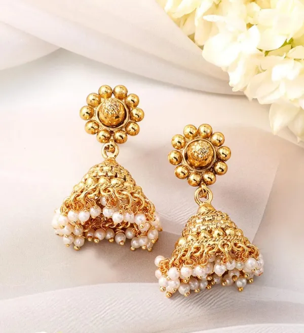 Gold_Brass_Antique_Pearl_Temple_Choker_Necklace_Set_For_Women