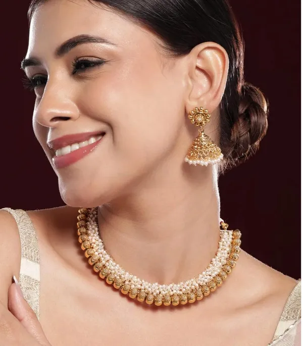 Gold_Brass_Antique_Pearl_Temple_Choker_Necklace_Set_For_Women