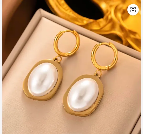 Gold_Stainless_Steel_Heart_Pearl_Necklace_Set_For_Women