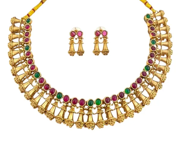 Gold_Brass_Kemp_Floral_Bell_Temple_Choker_Necklace_Set_For_Women