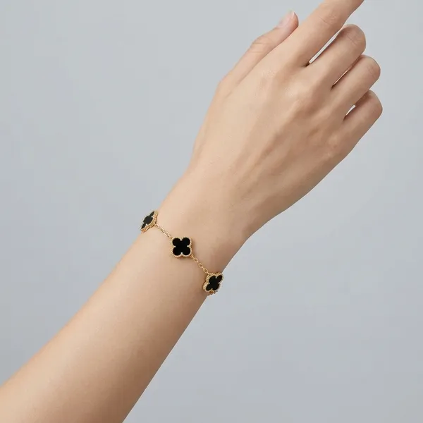 Black_And_Gold-Toned_Anti-Tarnish_Steel_Clover_Charm_Bracelet_For_Women