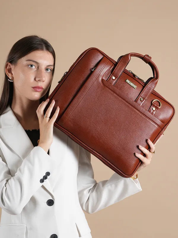 Tan_Leather_Laptop_Bag_For_Men_And_Women