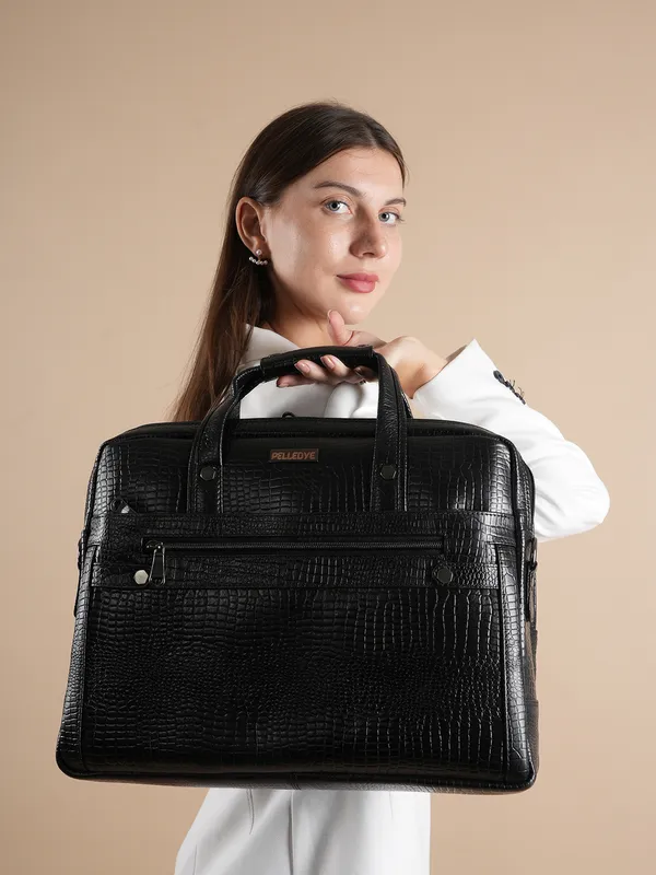Black_Leather_Laptop_Bag_For_Men_And_Women