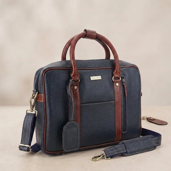 Black_Leather_Office_Briefcase_For_Men_And_Women