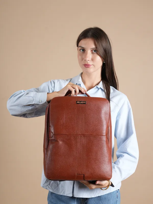 Tan_Leather_Backpack_For_Men_And_Women