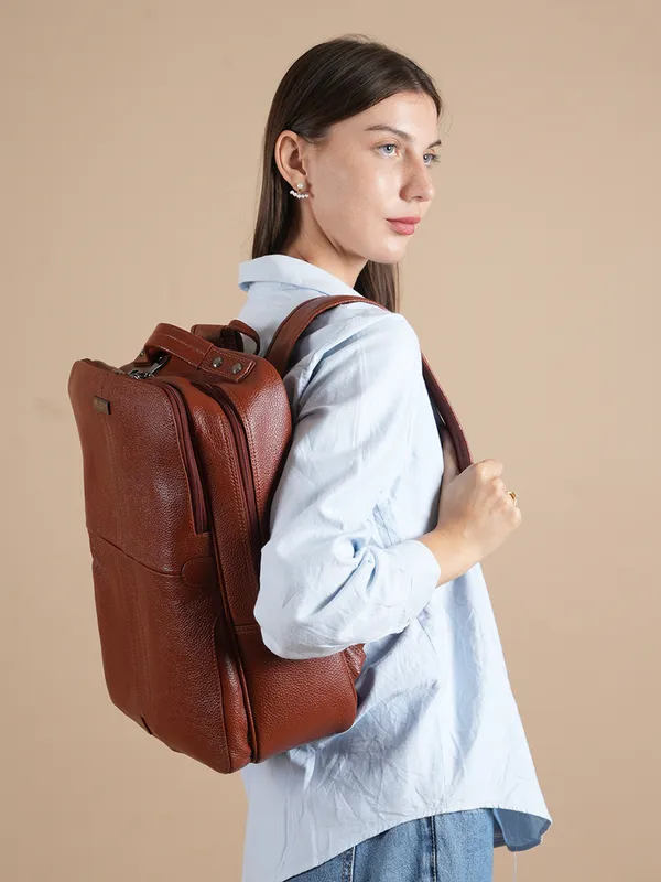 Tan_Leather_Backpack_For_Men_And_Women