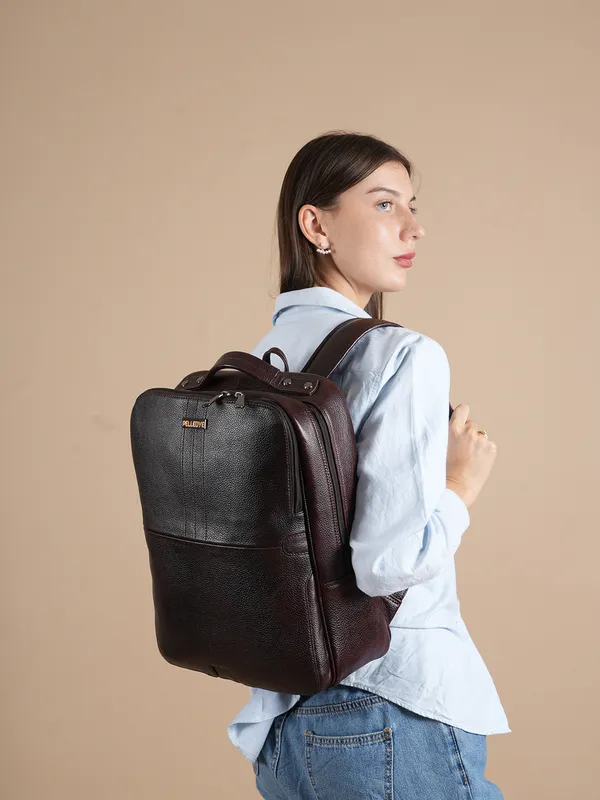 Brown_Leather_Backpack_For_Men_And_Women