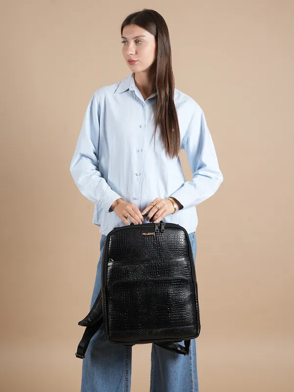 Black_Leather_Backpack_For_Men_And_Women