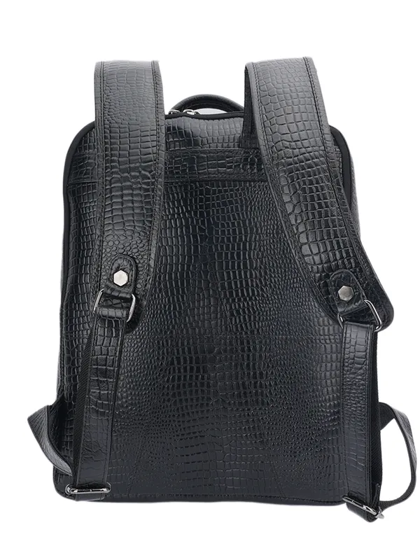 Black_Leather_Backpack_For_Men_And_Women