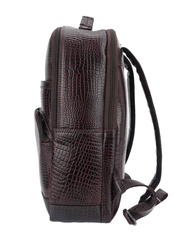 Brown_Leather_Backpack_For_Men_And_Women