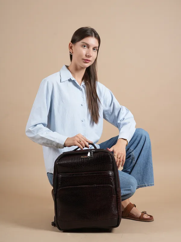 Brown_Leather_Backpack_For_Men_And_Women