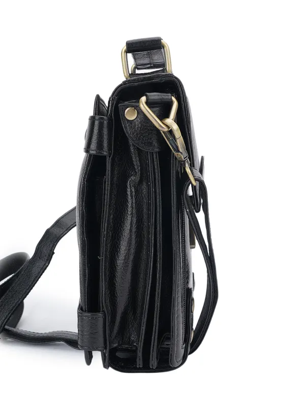 Black_Leather_Sling_Bag_For_Women