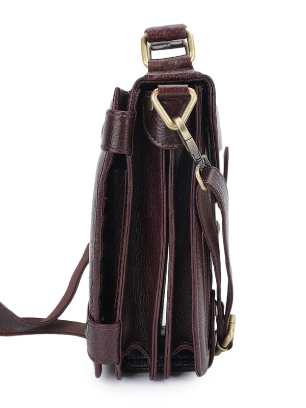 Brown_Leather_Sling_Bag_For_Men_And_Women