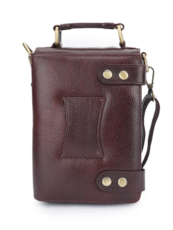Brown_Leather_Sling_Bag_For_Men_And_Women