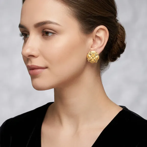 Gold_1_Gram_Gold_Stud_Earrings_For_Women