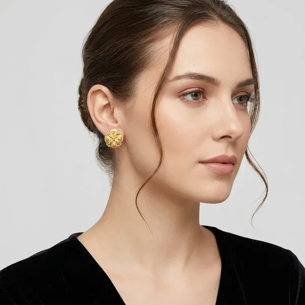 Gold_1_Gram_Gold_Stud_Earrings_For_Women