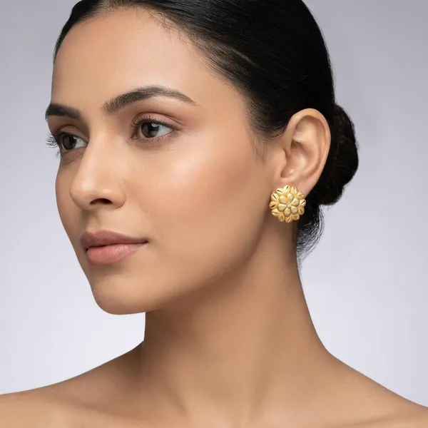 Gold_1_Gram_Gold_Stud_Earrings_For_Women