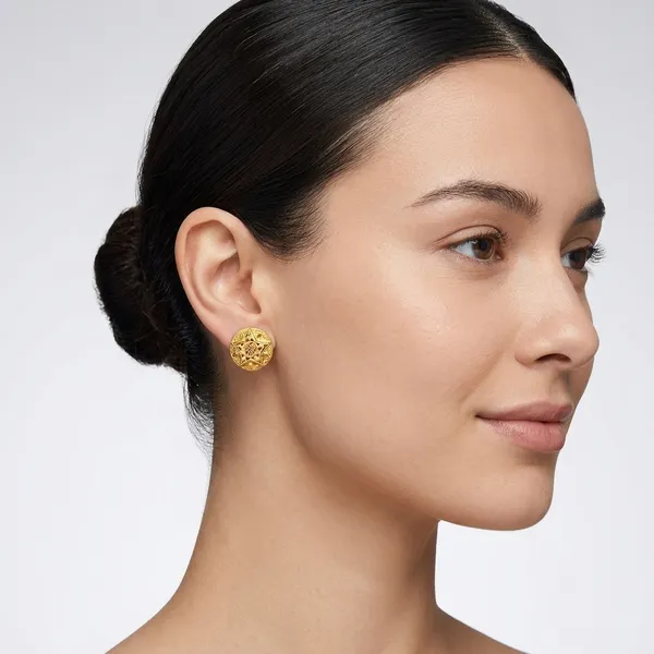 Gold_1_Gram_Gold_Stud_Earrings_For_Women