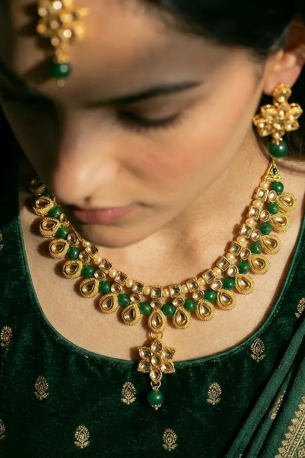 Emerald_Halo_Choker_Set