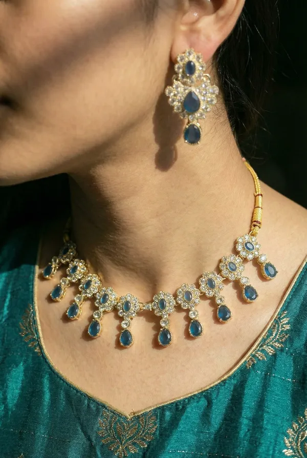 Azure_Cascade_Choker_Set