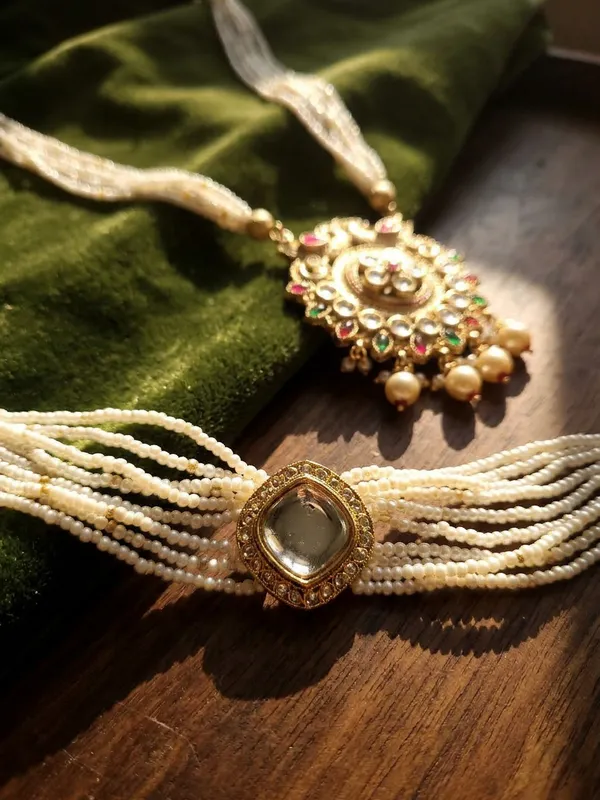 Viraas_Pearl_Necklace_Set
