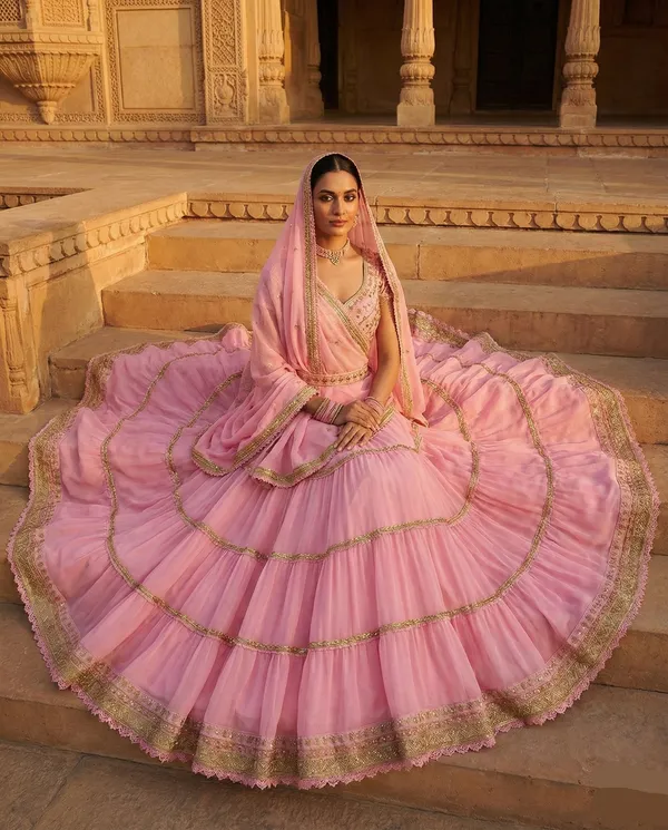 Gulabi_Noor_Lehenga