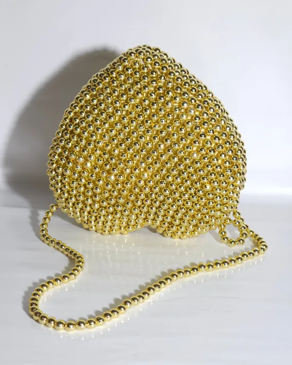The_Golden_Heart_An_Element_Of_Pure_Gold_Radiance