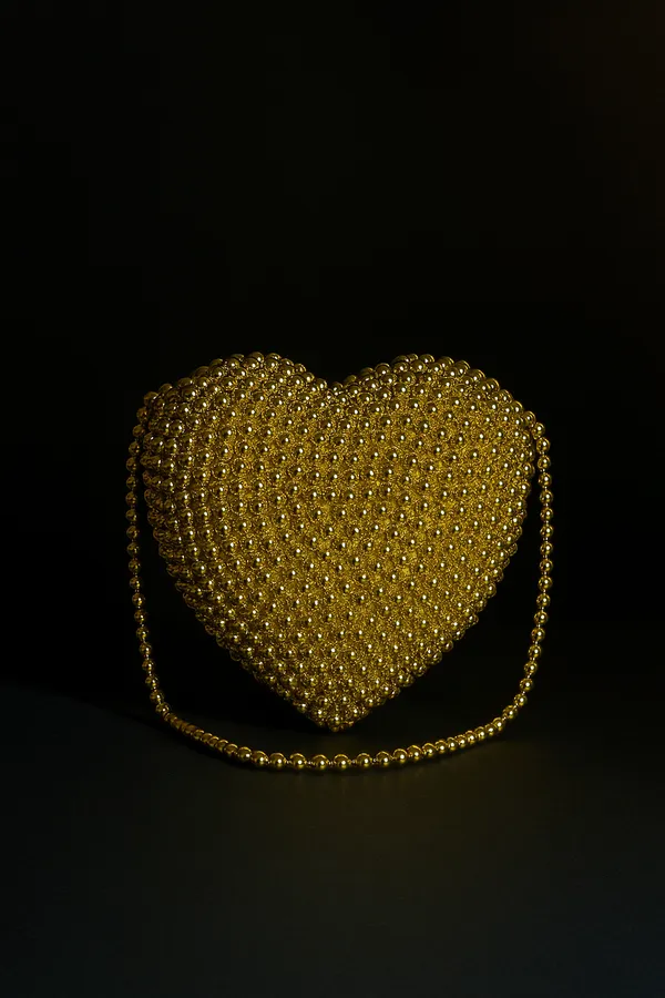 The_Golden_Heart_An_Element_Of_Pure_Gold_Radiance